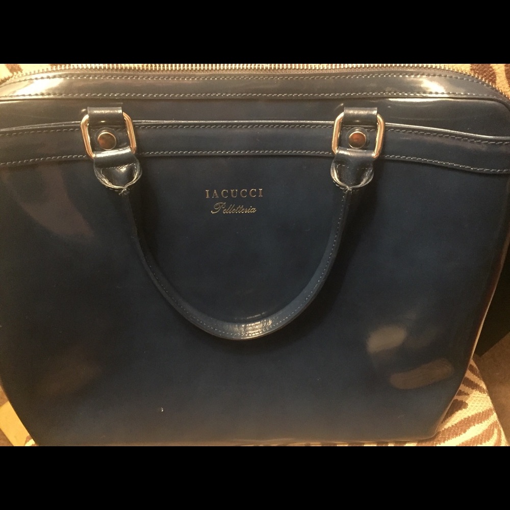 Iacocci leather blue purse - Excellent condition